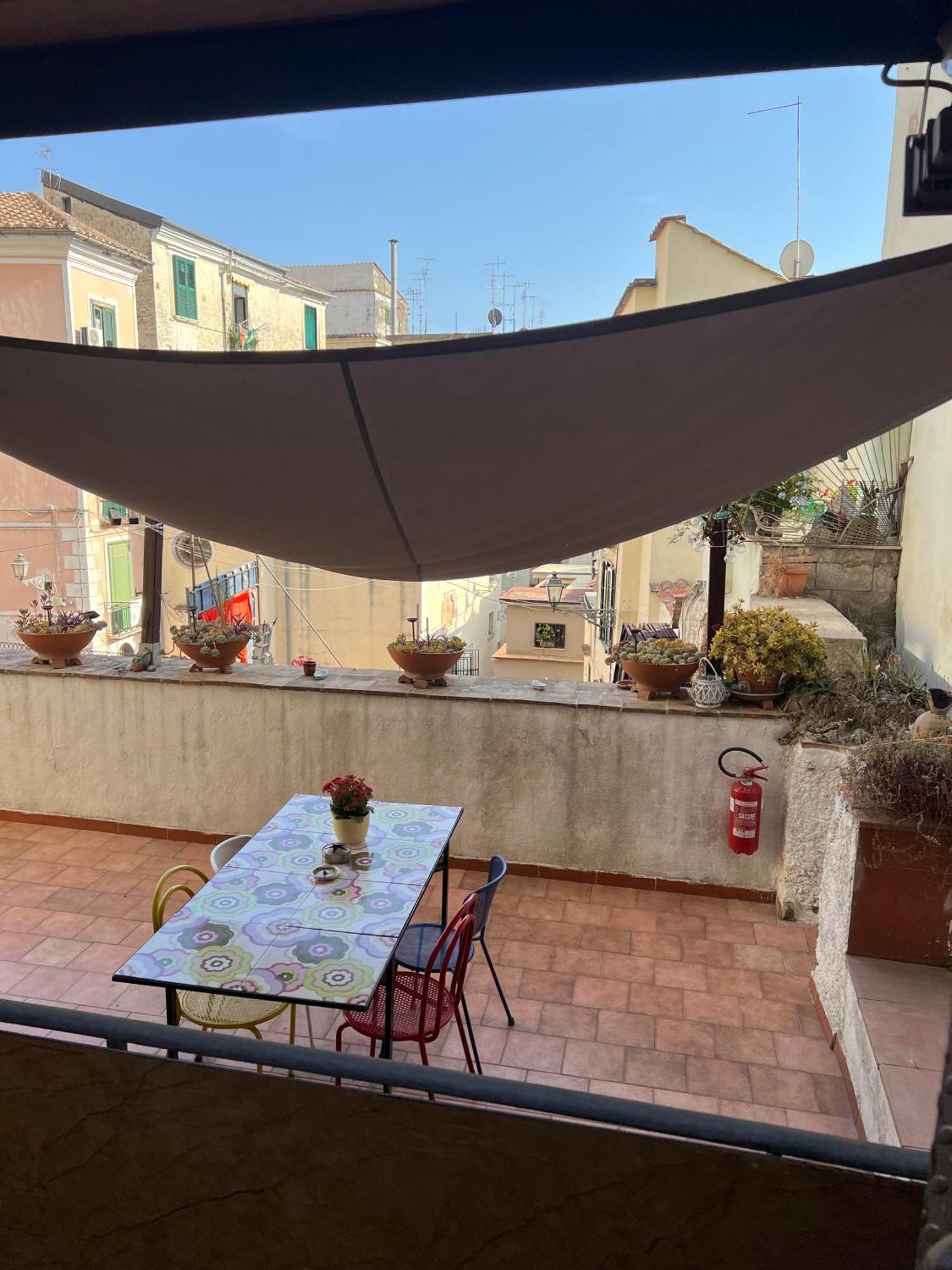 Apartamento L'Homme Tranquille Salerno Exterior foto
