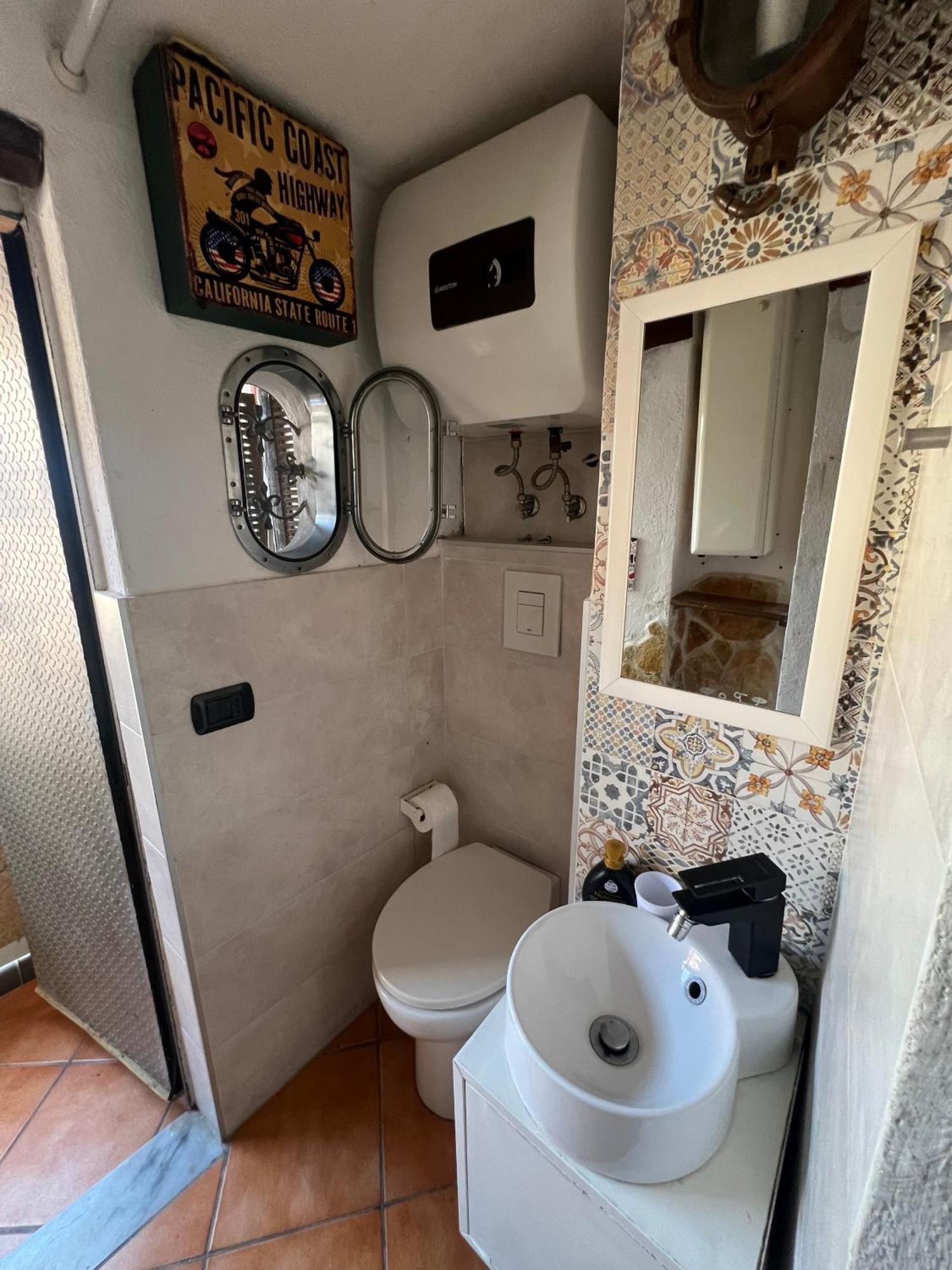 Apartamento L'Homme Tranquille Salerno Exterior foto